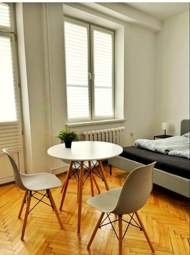 Room In Old Town 克拉科夫 外观 照片
